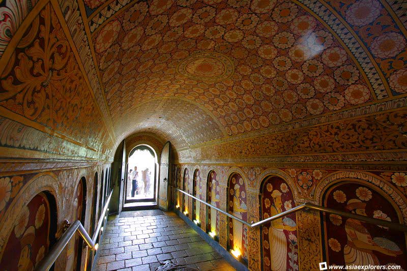 Ornately embellished passageway at the outer sanctuary