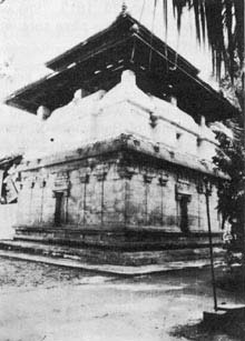 Adahanamaluwa Gedige 
 Asgiriya